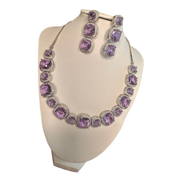 American Diamonds Necklace with Amethyst Crystals on Sterling Silver - Picture 5 of 9